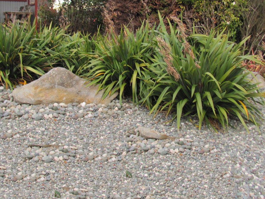 25x Flax Emerald Gem - $8.99 each